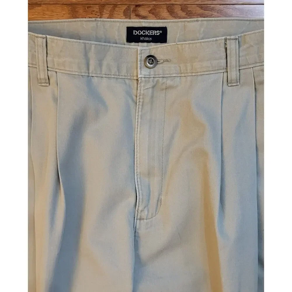 Dockers Pants Mens Khaki Relaxed Fit Pleated Size W36xL28